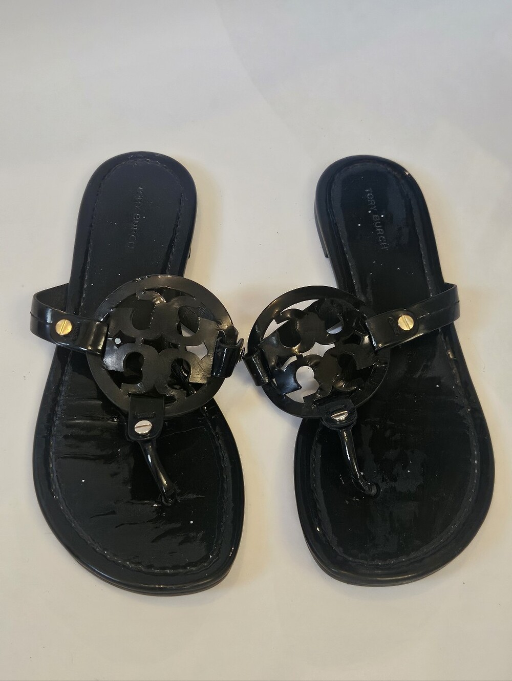 Tory Burch Miller Black Patent Leather Logo Thong Sandals Size 6.5